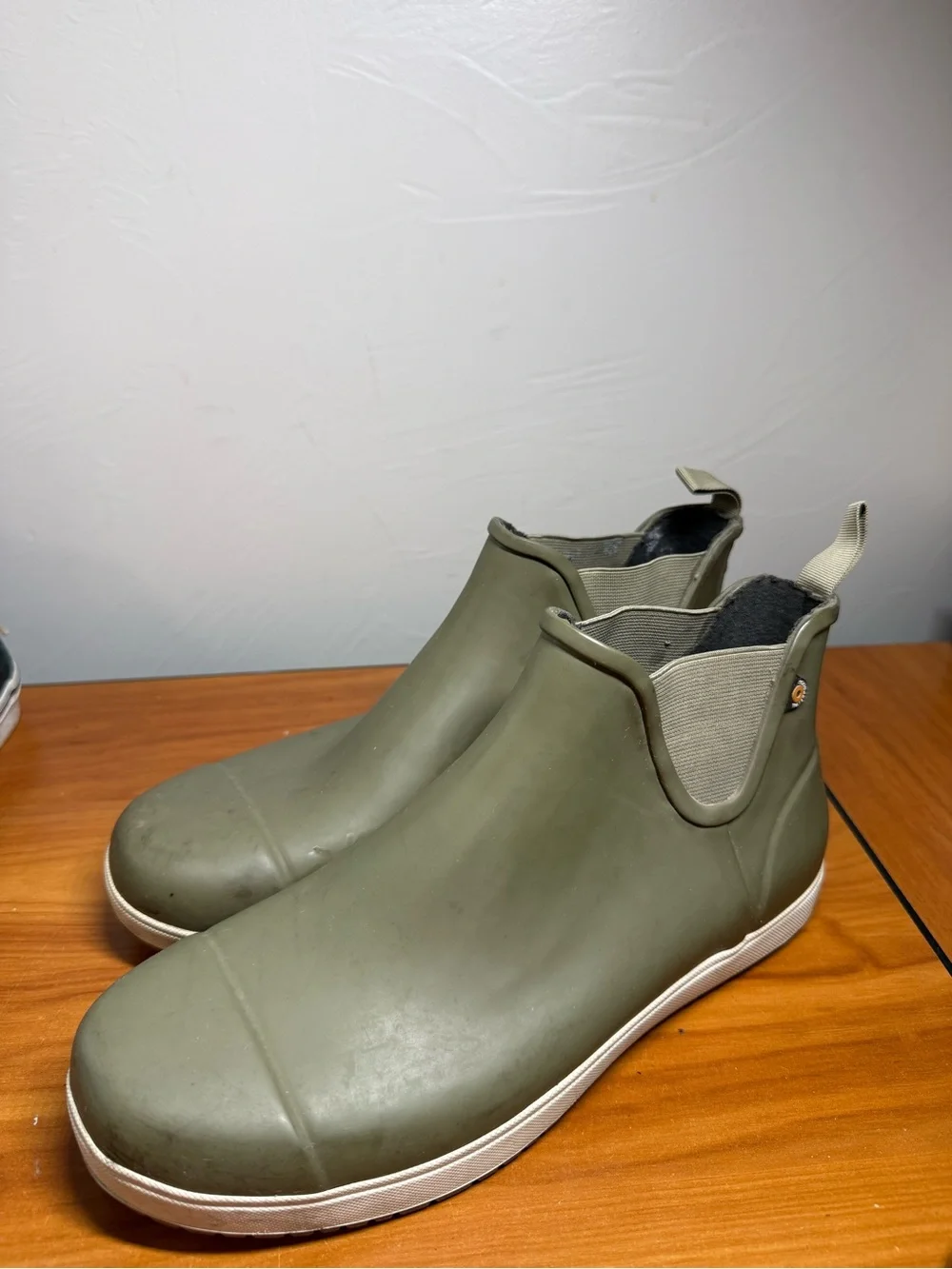 Bog Boots Men’s Overcast Chelsea Rain Boot Slip on Low Olive Green Casual 9